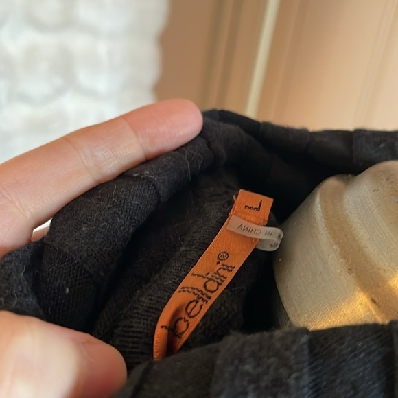 Belldini Women's Black Turtleneck Sweater perfect condition preowned - Picture 6 of 7